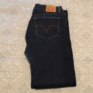 Last Call! 🎉 Women’s Levi Jeans